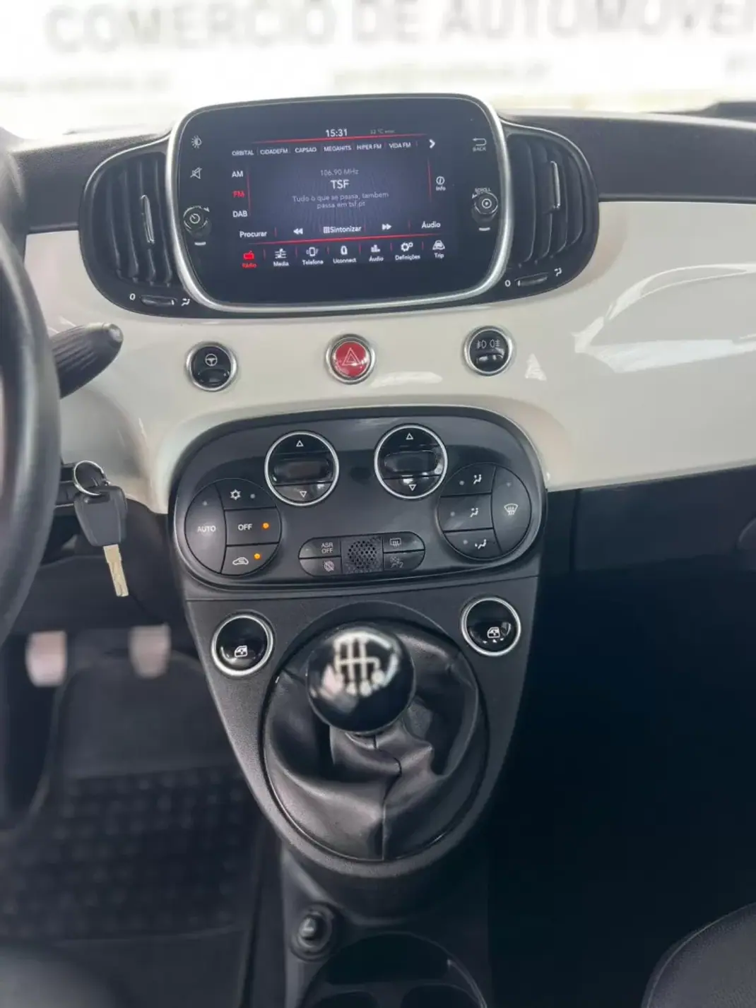 Fiat 500C 2020 - 12750 EUR, 108000 km - AUTO.MOTO.pt - 108000km - foto 13 de 14
