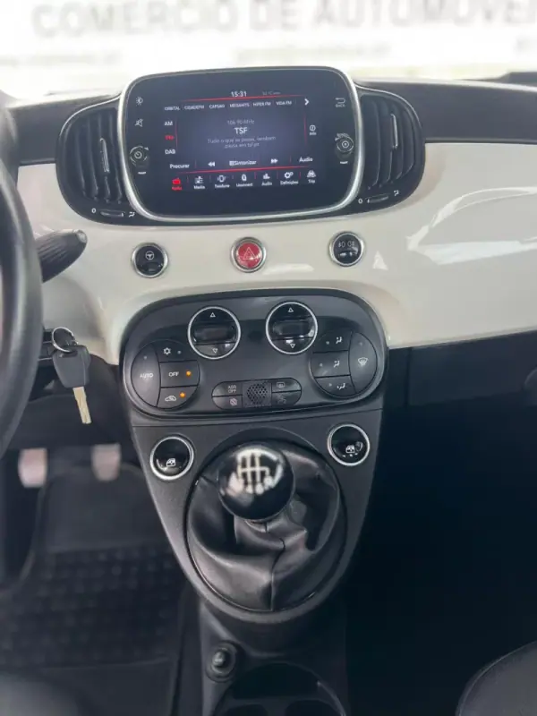 Fiat 500C 2020 - 12750 EUR, 108000 km - AUTO.MOTO.pt - 108000km - foto 13 de 14
