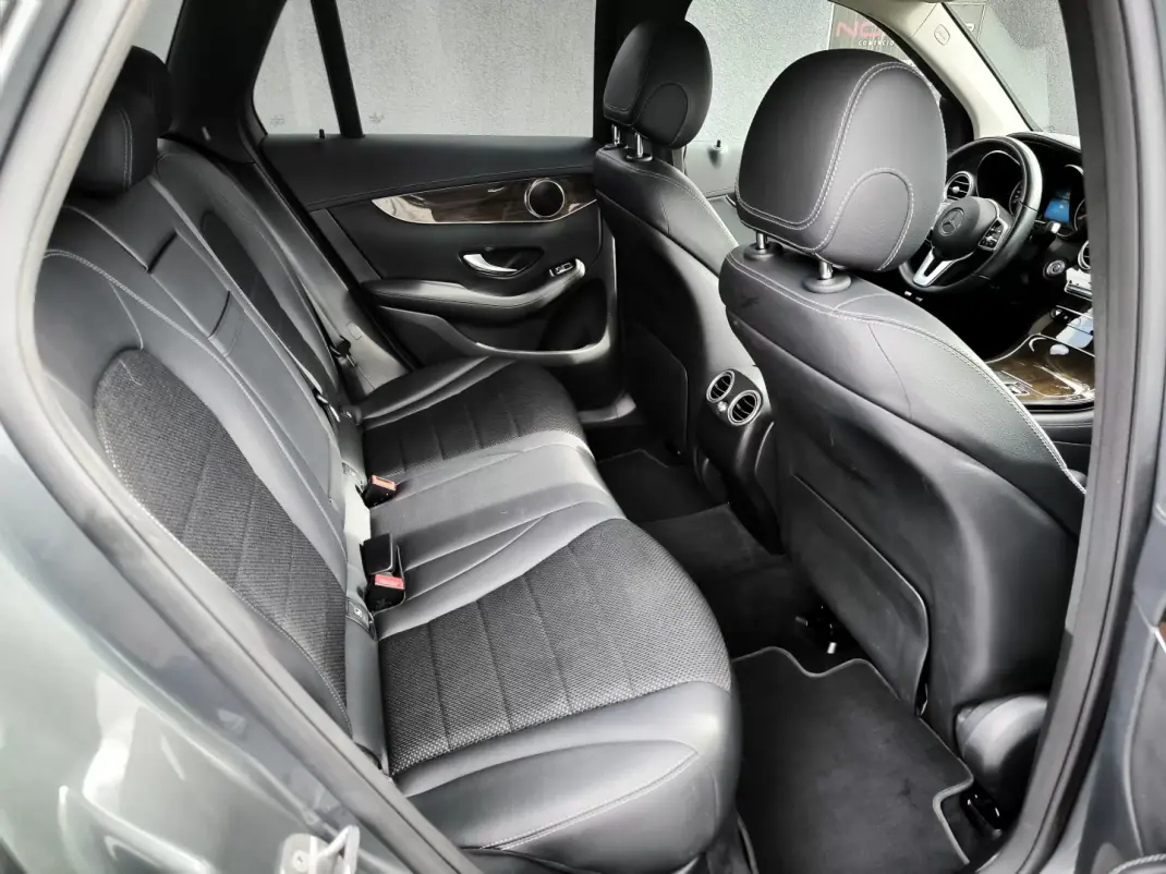 Mercedes-Benz GLC 300 2020 - 36950 EUR, 97454 km - AUTO.MOTO.pt - 97454km - foto 25 de 42