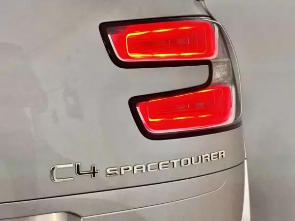 Citroën C4 Grand Picasso 2018 - 11500 EUR, 154000 km - AUTO.MOTO.pt - 154000km - foto 14 de 57