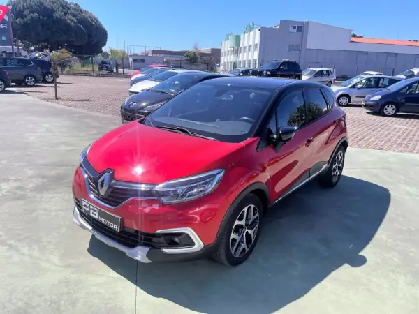 Renault Captur 2019 - 19250 EUR, 86490 km - AUTO.MOTO.pt - 86490km - foto 3 de 10
