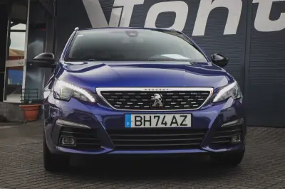 Peugeot 308 SW 2018 - 13980 EUR, 79660 km - AUTO.MOTO.pt - 79660km - foto 7 de 27