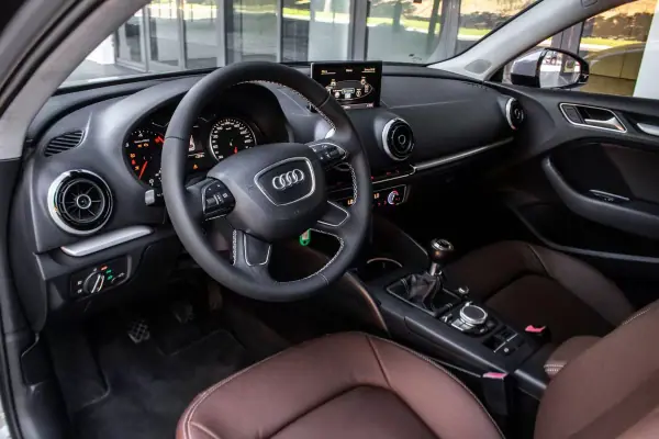 Audi A3 2014 - 12890 EUR, 182486 km - AUTO.MOTO.pt - 182486km - foto 21 de 30