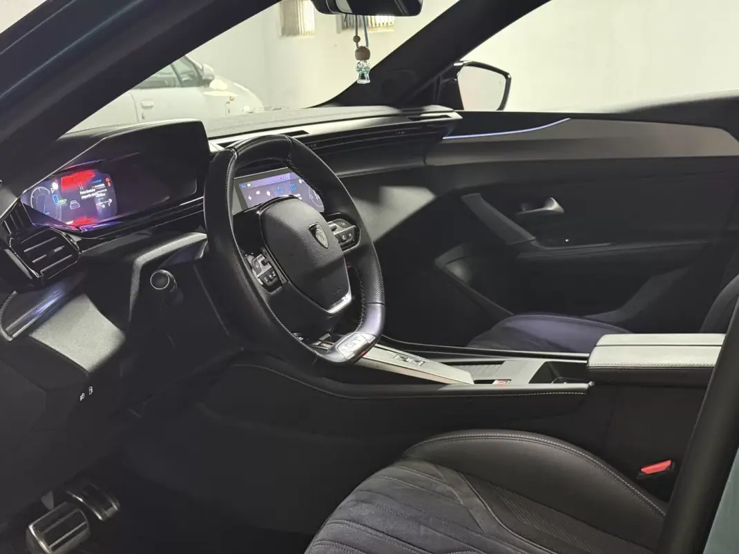 Peugeot 408 2022 - 28990 EUR, 46900 km - AUTO.MOTO.pt - 46900km - foto 29 de 30