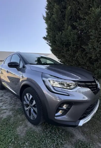 Renault Captur 2021 - 14999 EUR, 125900 km - foto 4 de 32