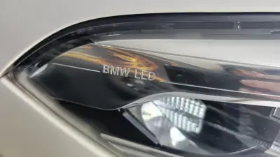 BMW 118 2018 - 22490 EUR, 92000 km - AUTO.MOTO.pt - 92000km - foto 16 de 28