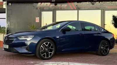 Opel Insignia Grand Sport 2021 - 14990 EUR, 169000 km - AUTO.MOTO.pt - 169000km - foto 25 de 38