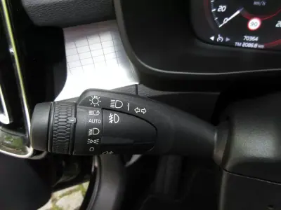 Volvo XC 40 2019 - 29490 EUR, 70000 km - AUTO.MOTO.pt - 70000km - foto 52 de 60