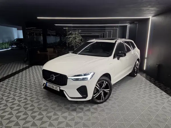 Volvo XC 60 2022 - 36750 EUR, 142382 km - AUTO.MOTO.pt - 142382km - foto 2 de 37