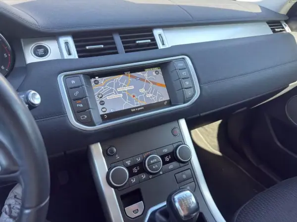 Land Rover Range Rover Evoque 2018 - 19450 EUR, 129900 km - AUTO.MOTO.pt - 129900km - foto 5 de 34