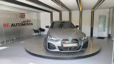BMW i4 2022 - 55900 EUR, 33929 km - AUTO.MOTO.pt - 33929km - foto 11 de 65