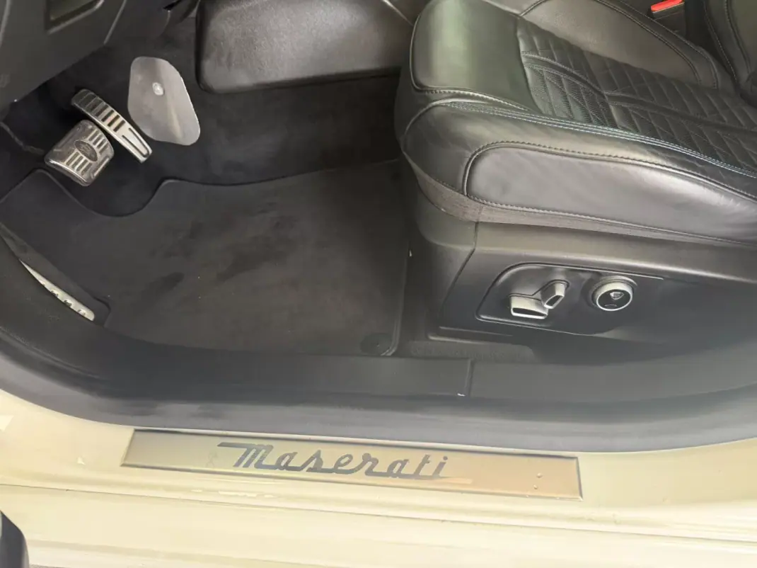 Maserati Ghibli 2021 - 62500 EUR, 45000 km - 45000km - foto 33 de 51