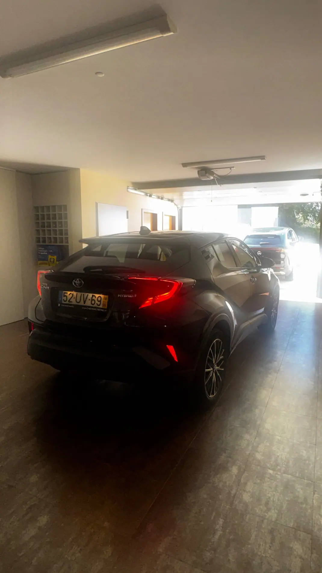 Toyota C-HR 2018 - 21950 EUR, 63500 km - 63500km - foto 5 de 8