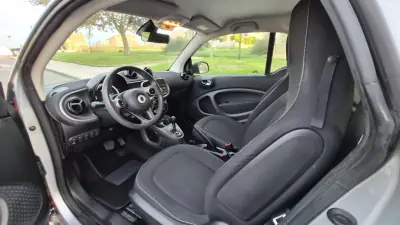 Smart Fortwo Cabrio 2016 - 11480 EUR, 68000 km - AUTO.MOTO.pt - 68000km - foto 2 de 13