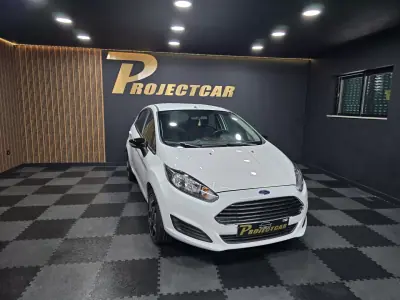 Ford Fiesta 2015 - 10750 EUR, 165000 km - AUTO.MOTO.pt - 165000km - foto 12 de 23