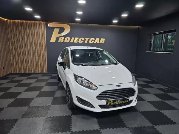 Ford Fiesta 2015 - 10750 EUR, 165000 km - AUTO.MOTO.pt - 165000km - foto 12 de 23