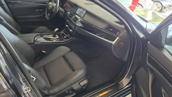 BMW 520 2011 - 10900 EUR, 370543 km - AUTO.MOTO.pt - 370543km - foto 44 de 54