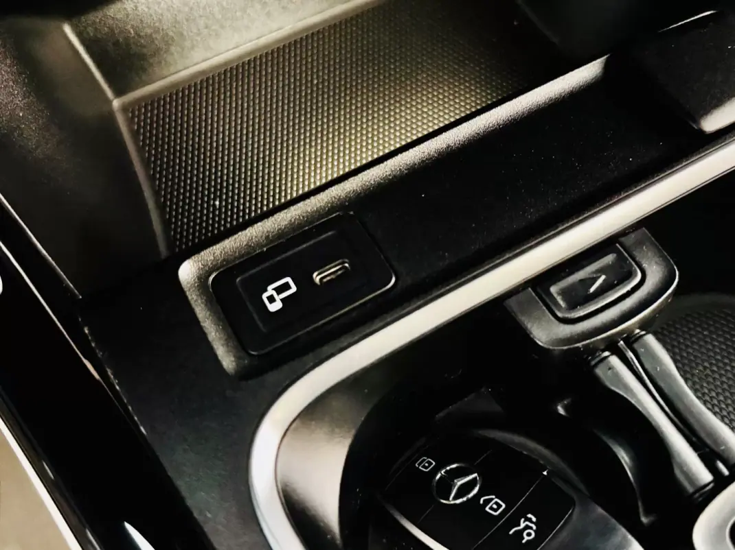 Mercedes-Benz CLA 180 2020 - 19950 EUR, 124000 km - AUTO.MOTO.pt - 124000km - foto 38 de 54