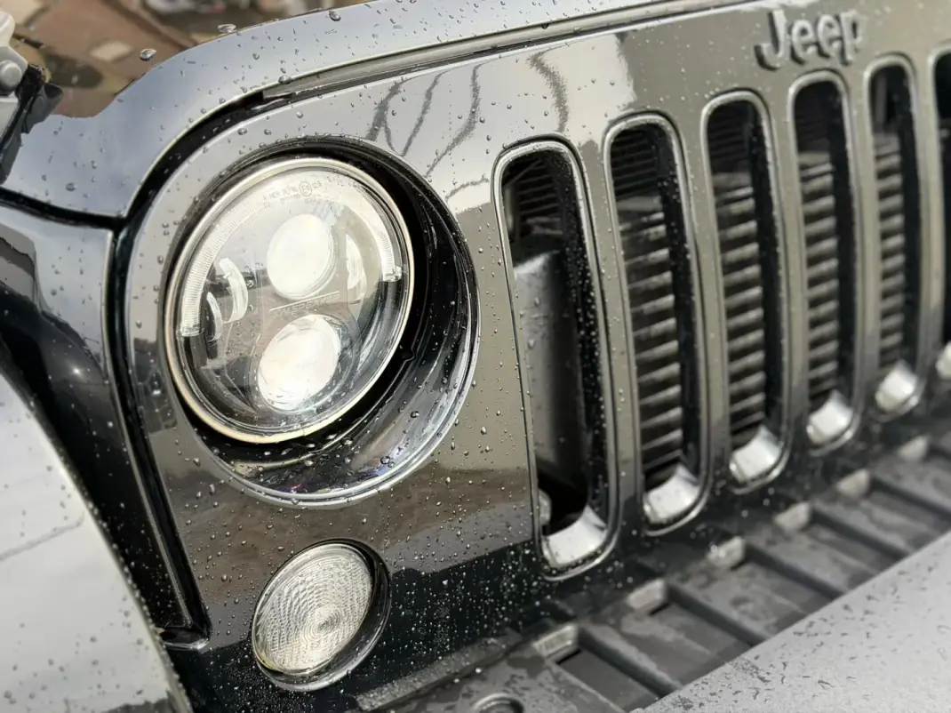 Jeep Wrangler Unlimited 2016 - 48000 EUR, 158000 km - 158000km - foto 4 de 14