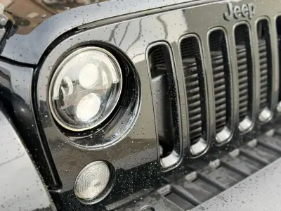Jeep Wrangler Unlimited 2016 - 48000 EUR, 158000 km - AUTO.MOTO.pt - 158000km - foto 4 de 14