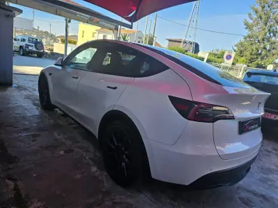 Tesla Model Y 2021 — foto 5 de 16