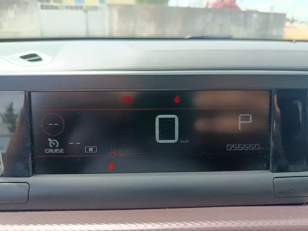 Citroën C4 Cactus 2020 - 14000 EUR, 56660 km - 56660km - foto 4 de 23