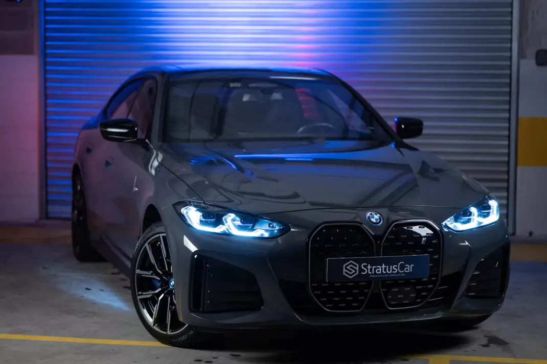 BMW i4 2023 - 43000 EUR, 33000 km - AUTO.MOTO.pt - 33000km - foto 1 de 25