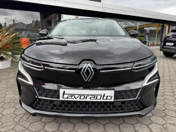 Renault Mégane E-Tech 2022 - 22500 EUR, 89000 km - AUTO.MOTO.pt - 89000km - foto 3 de 44