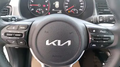 Kia Stonic 2022 - 15500 EUR, 87000 km - AUTO.MOTO.pt - 87000km - foto 35 de 35