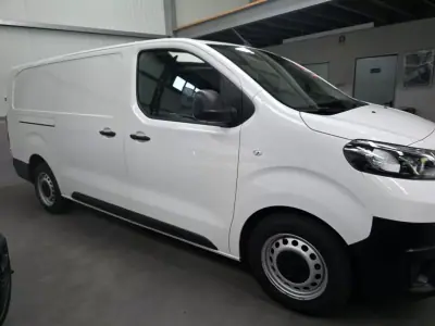 Toyota PROACE 2.0 D-4D Cool 6 Lug. 2022 - 22980 EUR, 41707 km - AUTO.MOTO.pt - 41707km - foto 13 de 17