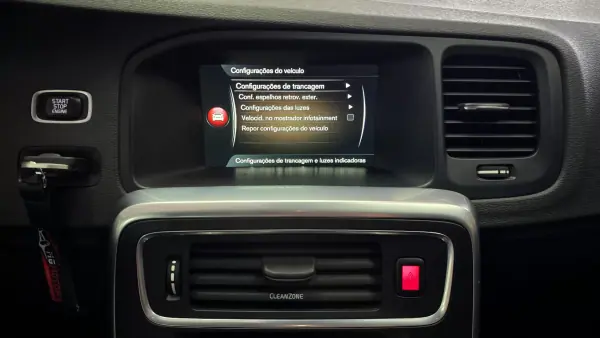 Volvo V60 Cross Country 2016 - 18180 EUR, 138731 km - AUTO.MOTO.pt - 138731km - foto 31 de 54