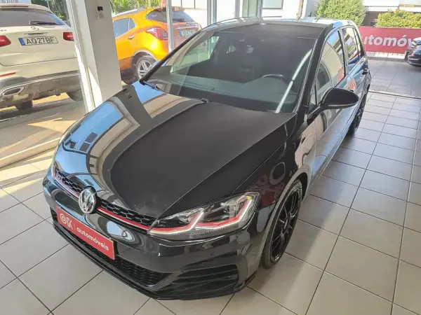 Volkswagen Golf 2018 - 26750 EUR, 99000 km - AUTO.MOTO.pt - 99000km - foto 6 de 39