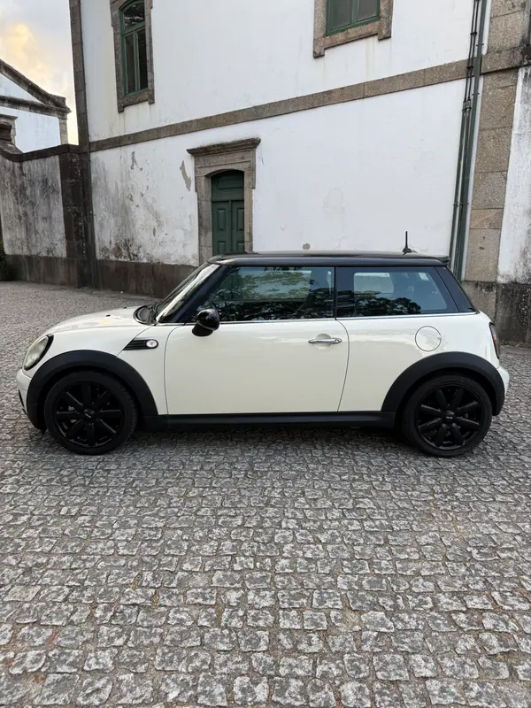 MINI Cooper 2008 - 5990 EUR, 235000 km - AUTO.MOTO.pt - 235000km - foto 8 de 13