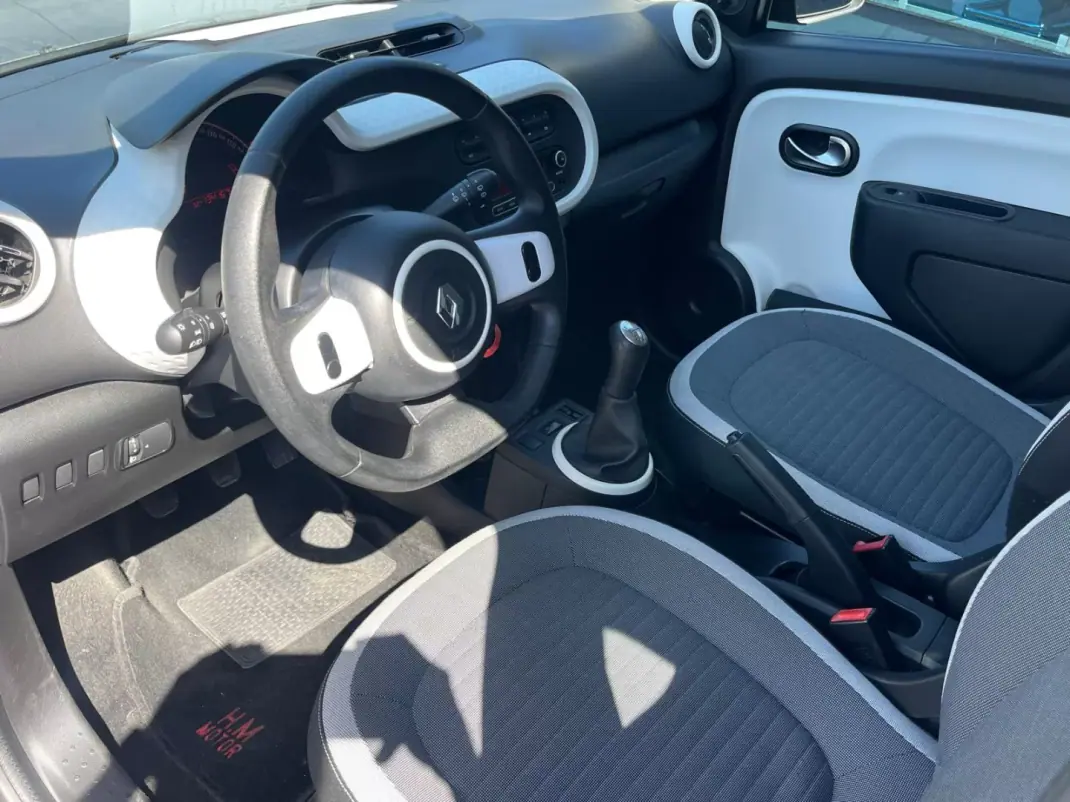 Renault Twingo 2017 - 7750 EUR, 136000 km - 136000km - foto 6 de 13