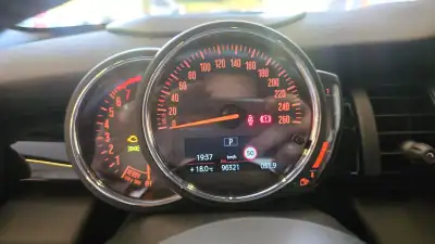 MINI Cooper 2019 - 25500 EUR, 96321 km - AUTO.MOTO.pt - 96321km - foto 42 de 53