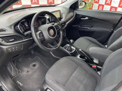 Fiat Tipo Station Wagon 2017 - 10990 EUR, 176247 km - AUTO.MOTO.pt - 176247km - foto 10 de 19