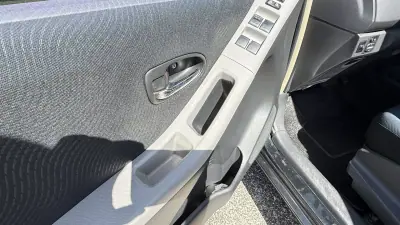 Toyota Yaris 2010 - 8700 EUR, 69707 km - AUTO.MOTO.pt - 69707km - foto 21 de 35