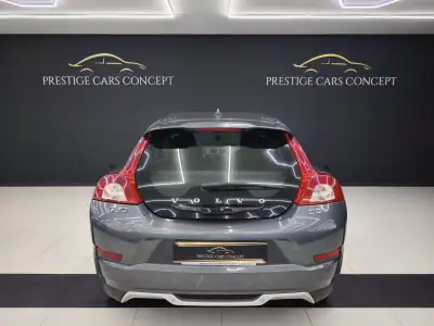 Volvo C30 2012 - 10950 EUR, 265888 km - AUTO.MOTO.pt - 265888km - foto 4 de 35