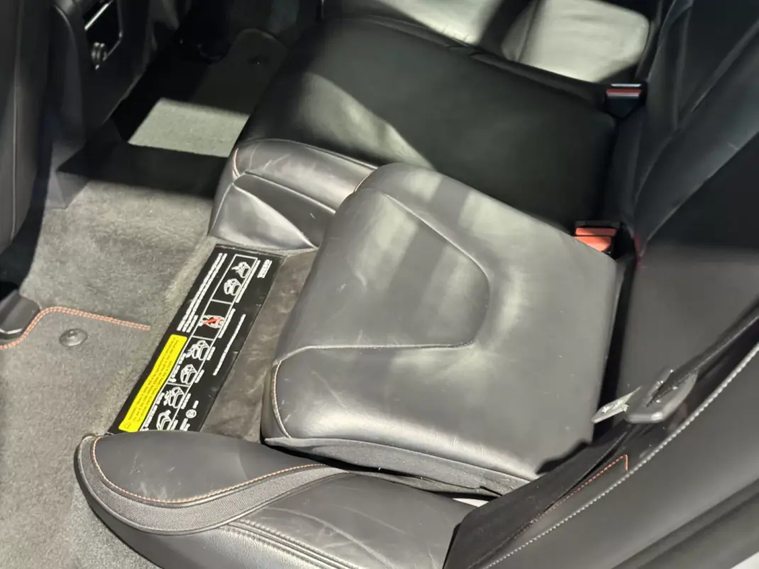 Volvo V60 2016 - 13900 EUR, 265393 km - 265393km - foto 35 de 44