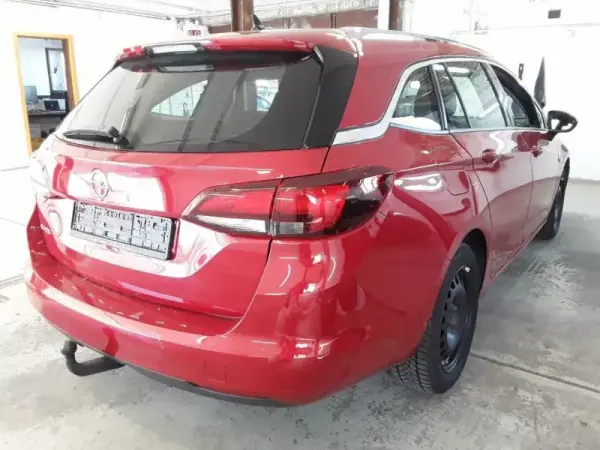 Opel Astra Sports Tourer 2022 - 11950 EUR, 105537 km - AUTO.MOTO.pt - 105537km - foto 5 de 11