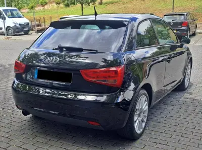 Audi A1 2012 - 8990 EUR, 206000 km - AUTO.MOTO.pt - 206000km - foto 6 de 20