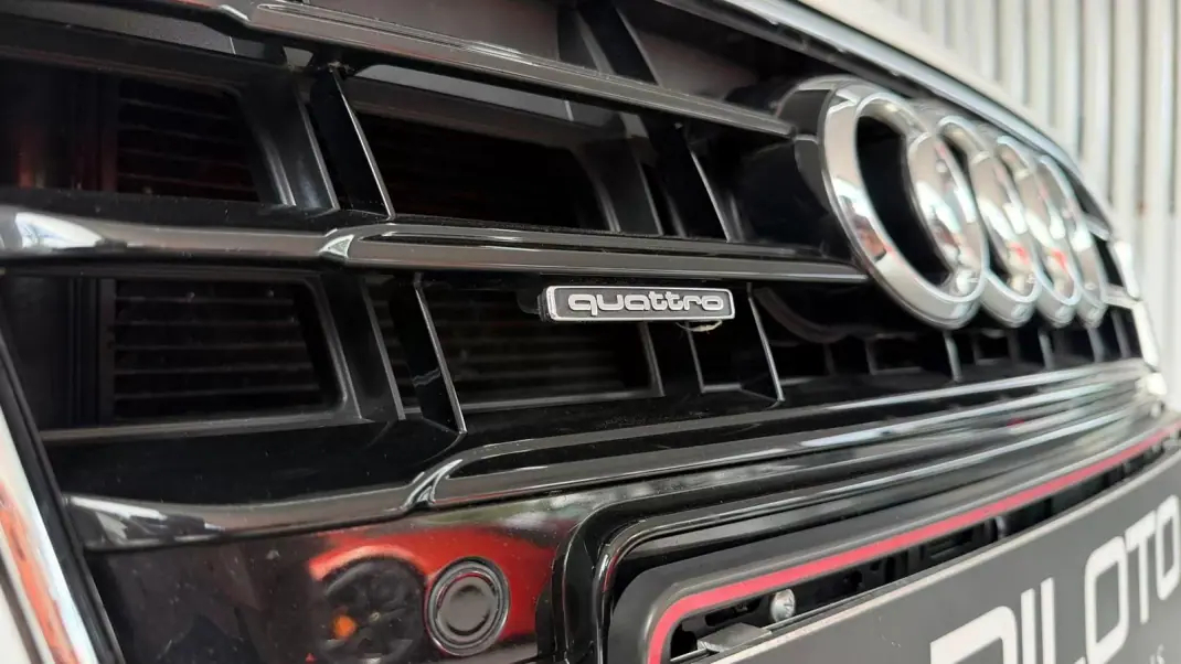 Audi A5 Cabrio 2016 - 25900 EUR, 121865 km - AUTO.MOTO.pt - 121865km - foto 6 de 32