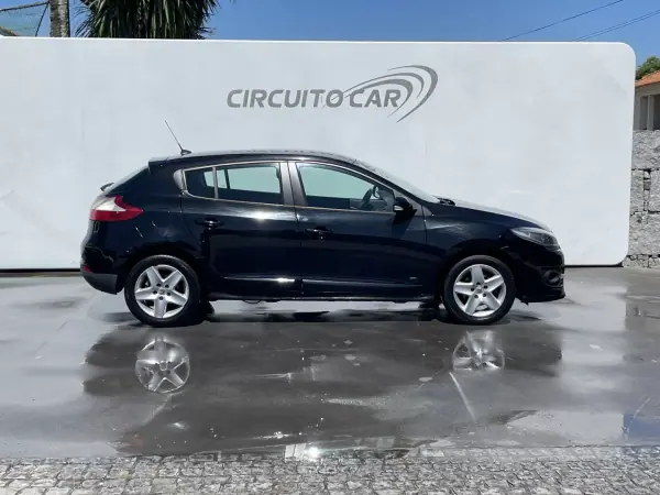 Renault Mégane 2014 - 7995 EUR, 191366 km - AUTO.MOTO.pt - 191366km - foto 6 de 27