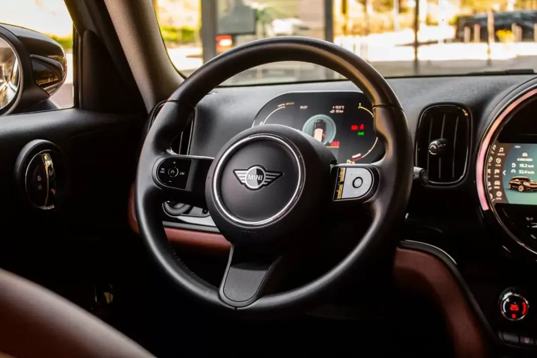 MINI Countryman 2022 - 28700 EUR, 61826 km - AUTO.MOTO.pt - 61826km - foto 34 de 43