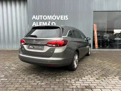Opel Astra Sports Tourer 2016 - 8950 EUR, 205645 km - AUTO.MOTO.pt - 205645km - foto 5 de 17