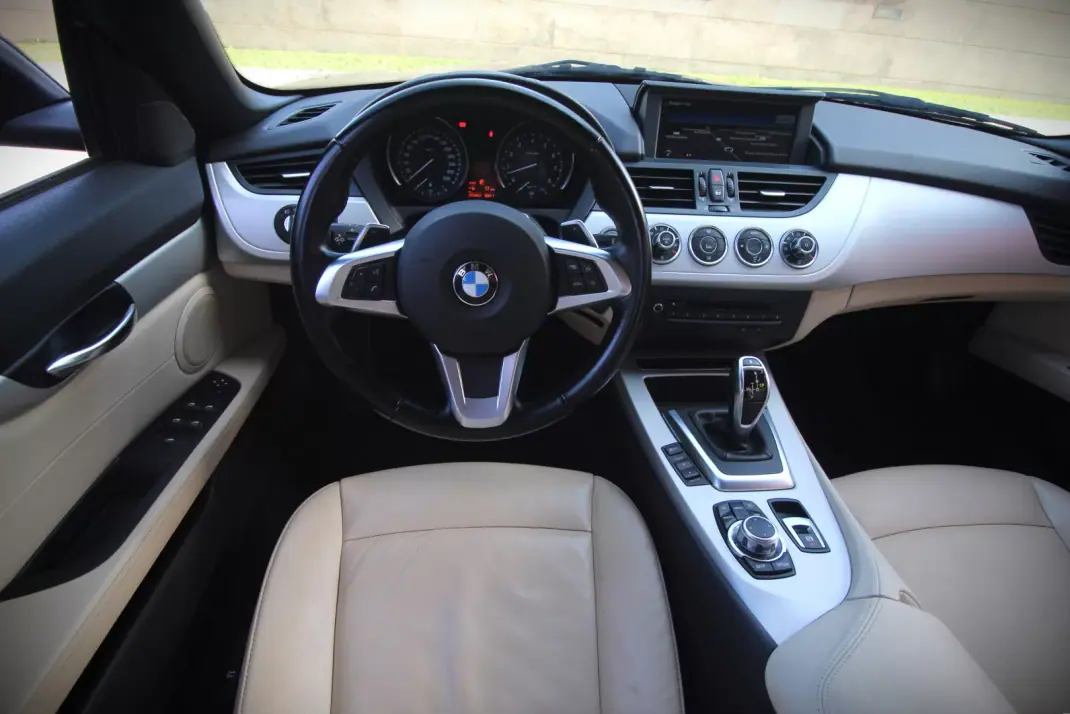 BMW Z4 2012 - 21000 EUR, 203000 km - AUTO.MOTO.pt - 203000km - foto 9 de 31