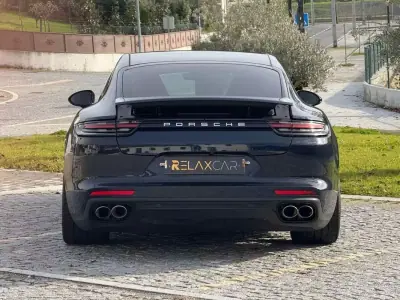 Porsche Panamera 2017 - 58990 EUR, 114000 km - AUTO.MOTO.pt - 114000km - foto 6 de 39
