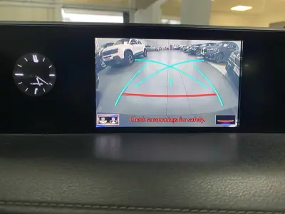 Lexus UX 250h 2021 - 24950 EUR, 126000 km - AUTO.MOTO.pt - 126000km - foto 14 de 20