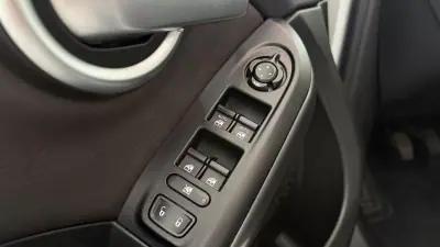 Fiat 500X 2018 - 12990 EUR, 156250 km - AUTO.MOTO.pt - 156250km - foto 31 de 33