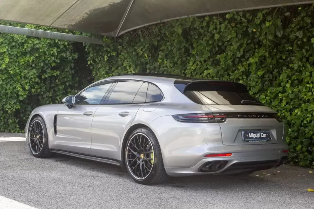 Porsche Panamera Sport Turismo 2017 - 61900 EUR, 160000 km - AUTO.MOTO.pt - 160000km - foto 10 de 22